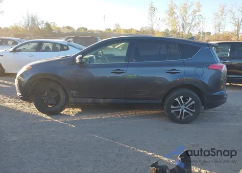 2017 Toyota Rav4 Le из США, поврежденный, VIN JTMZFREV9HJ143808